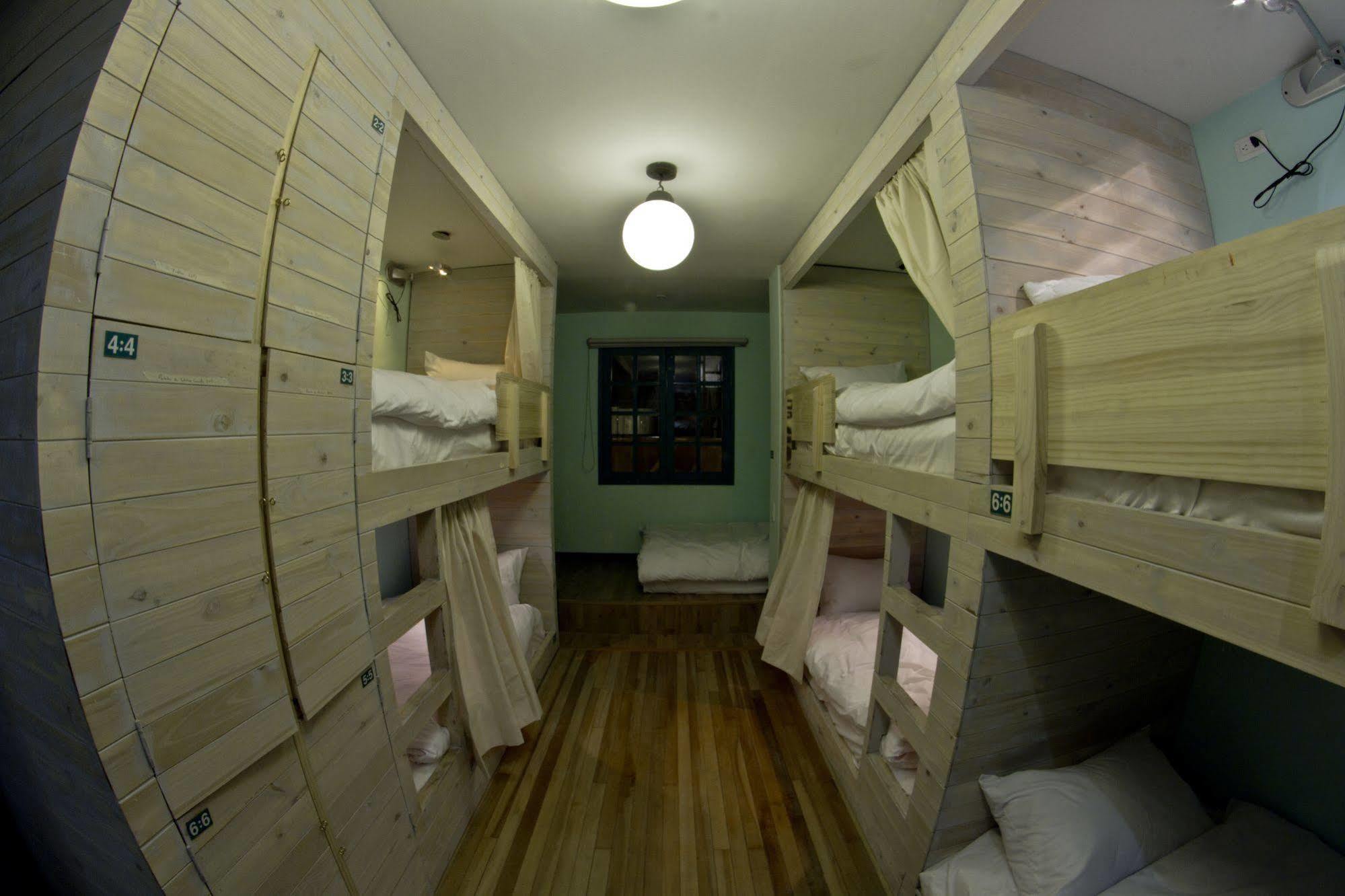 12:12 Hostels Богота Экстерьер фото