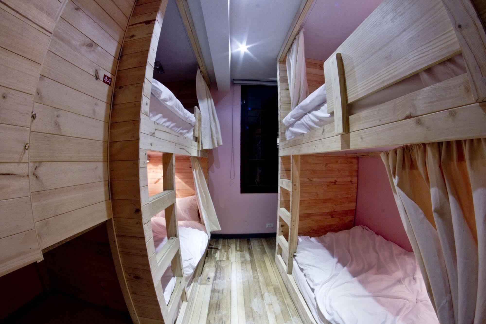 12:12 Hostels Богота Экстерьер фото